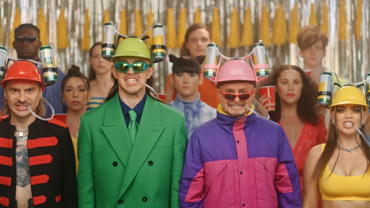 Oliver Tree & Little Big – Turn It Up (feat. Tommy Cash)